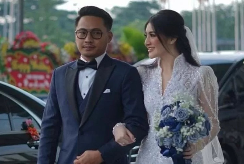 Jelitajee alias Jeje Slebew istri Farid Irfan Siddik: Pernyataan Kontroversial Soal Jet Pribadi dan Fasilitasi Pengusaha