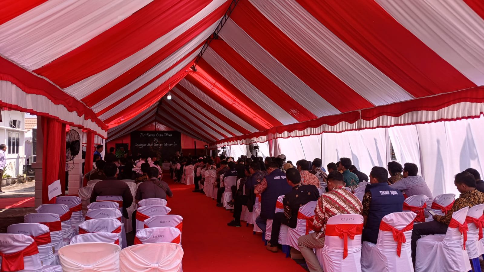 KPU Lutra Sempat Halangi Jurnalis Saat Pengambilan Nomor Urut Calon Bupati