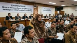 Hubungan Antara Kesejahteraan Guru Dengan Kebijakan Politik Pendidikan Di Masa Pemerintahan Sekarang