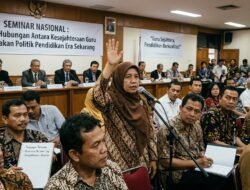 Hubungan Antara Kesejahteraan Guru Dengan Kebijakan Politik Pendidikan Di Masa Pemerintahan Sekarang