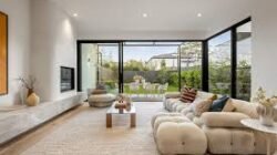 Cara Mengatur Pencahayaan Alami di Dalam Rumah Agar Ruangan Terasa Lebih Luas dan Tidak Pengap